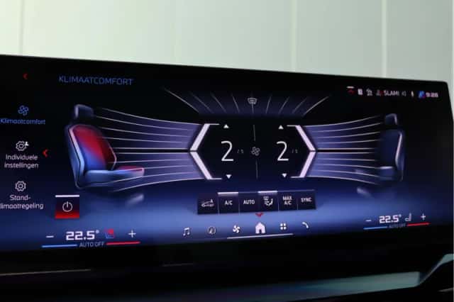 BMW i5 (2023) thumbnail 69