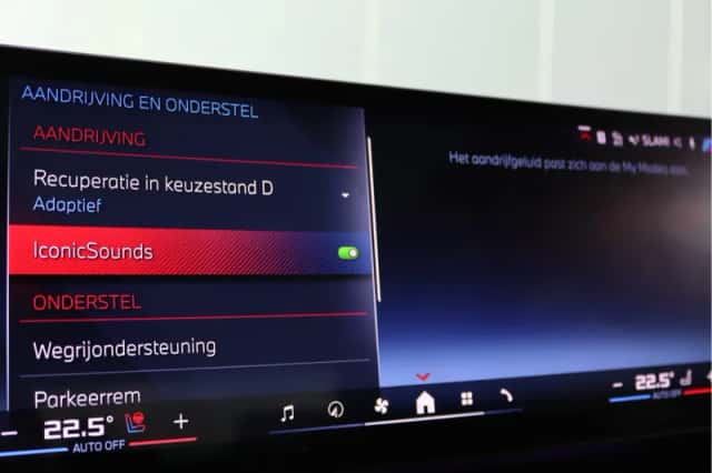 BMW i5 (2023) thumbnail 75