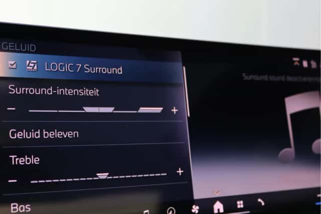 BMW i5 (2023) thumbnail 86