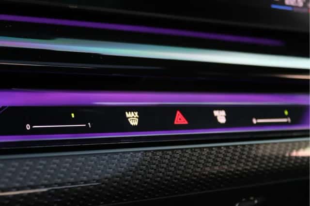 BMW i5 (2023) thumbnail 88