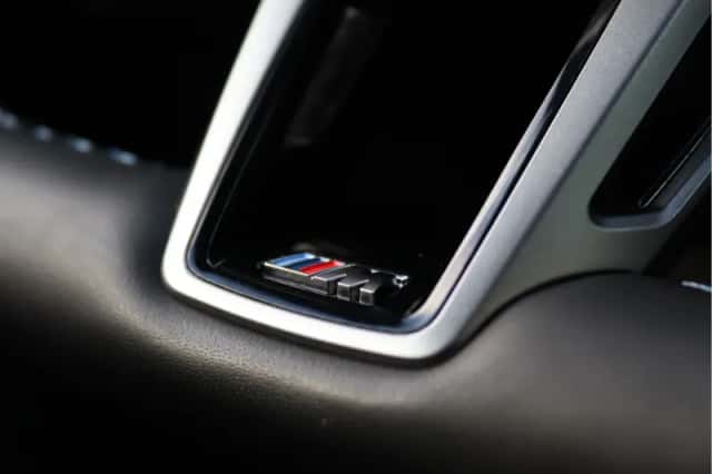 BMW i5 (2023) thumbnail 100