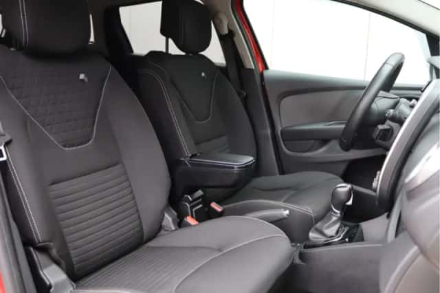 Renault Clio (2016) thumbnail 24