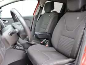 Renault Clio (2016) thumbnail 4