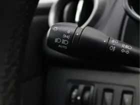 Renault Clio (2016) thumbnail 32