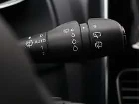 Renault Clio (2016) thumbnail 33
