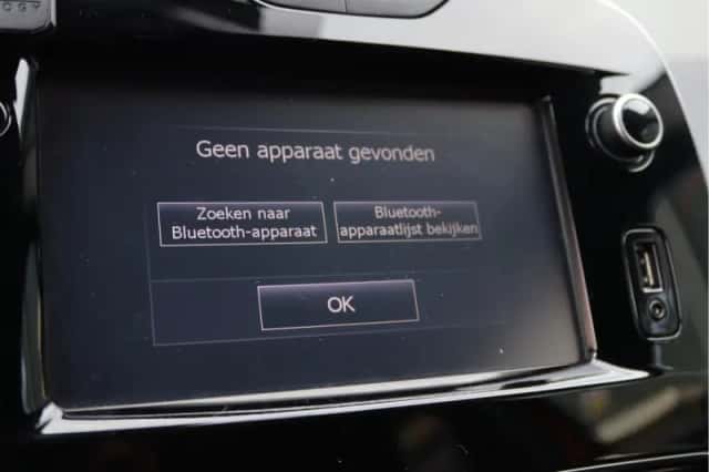 Renault Clio (2016) thumbnail 42