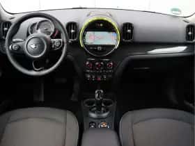 MINI Countryman (2018) thumbnail 3