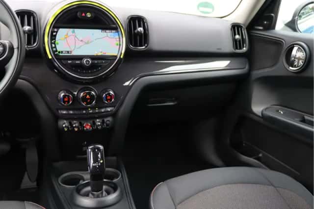 MINI Countryman (2018) thumbnail 21