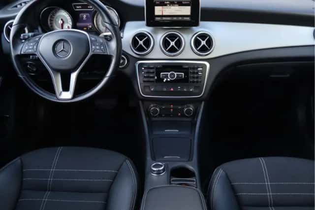 Mercedes-Benz CLA-Klasse (2013) thumbnail 3