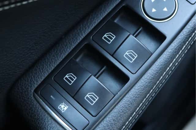 Mercedes-Benz CLA-Klasse (2013) thumbnail 24