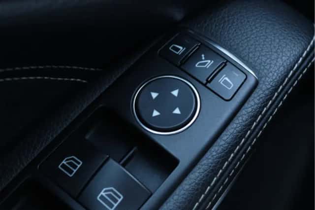 Mercedes-Benz CLA-Klasse (2013) thumbnail 25