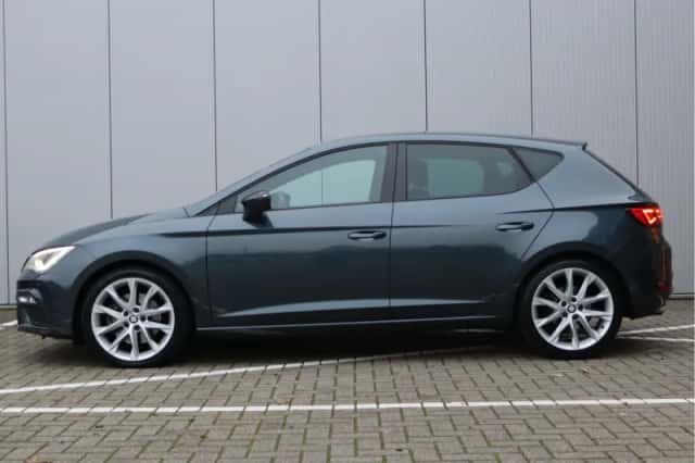 SEAT Leon (2018) thumbnail 17