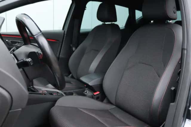 SEAT Leon (2018) thumbnail 4