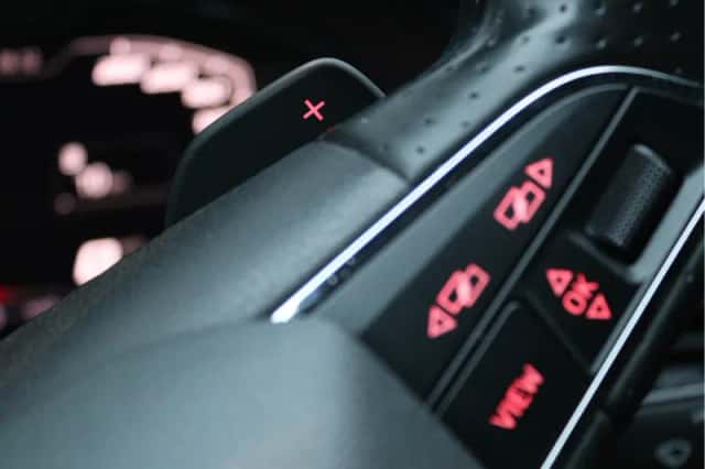 SEAT Leon (2018) thumbnail 34