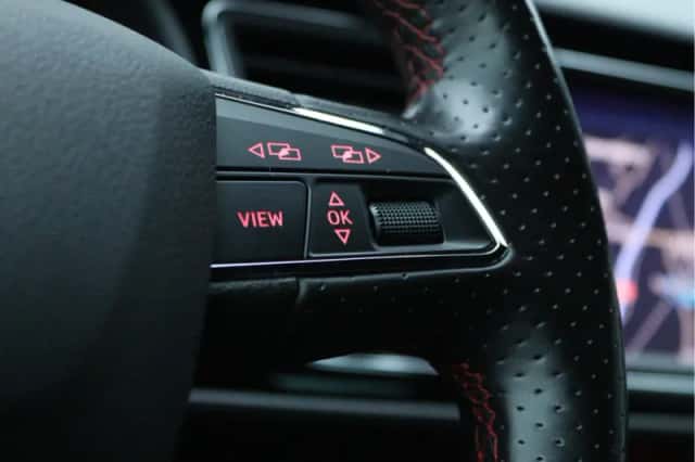 SEAT Leon (2018) thumbnail 36