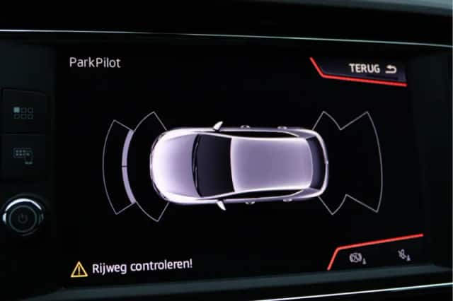 SEAT Leon (2018) thumbnail 47
