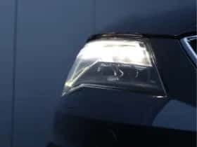 SEAT Leon (2018) thumbnail 8