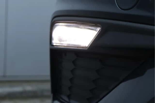 SEAT Leon (2018) thumbnail 9