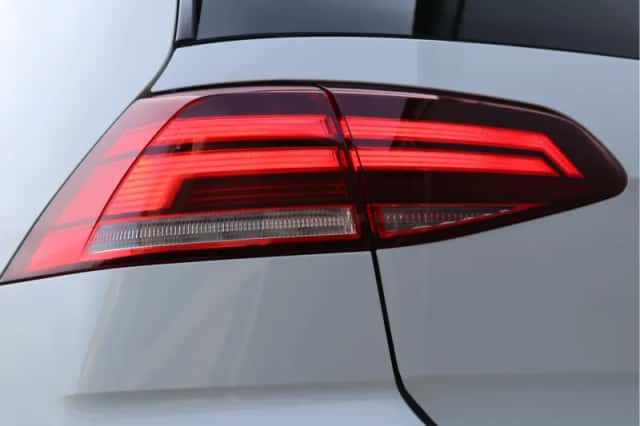 Volkswagen Golf (2017) thumbnail 16
