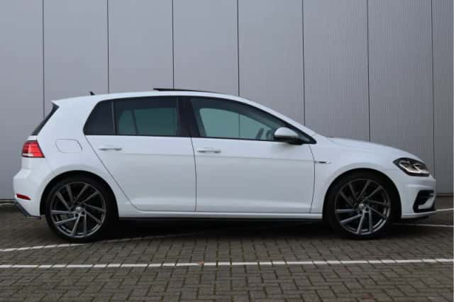 Volkswagen Golf (2017) thumbnail 21