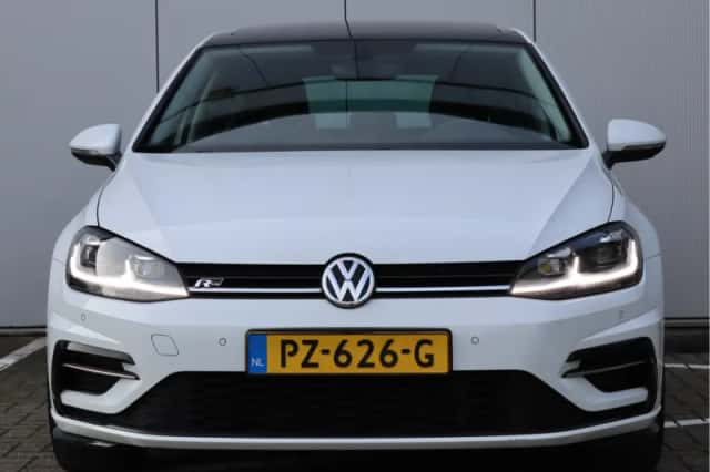 Volkswagen Golf (2017) thumbnail 6