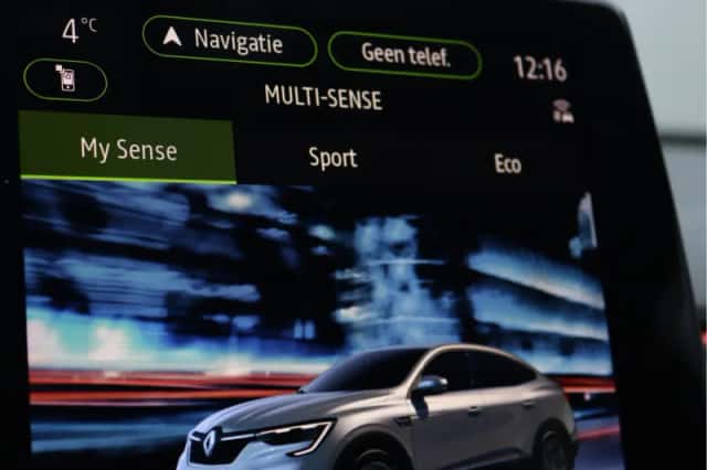 Renault Arkana (2022) thumbnail 50