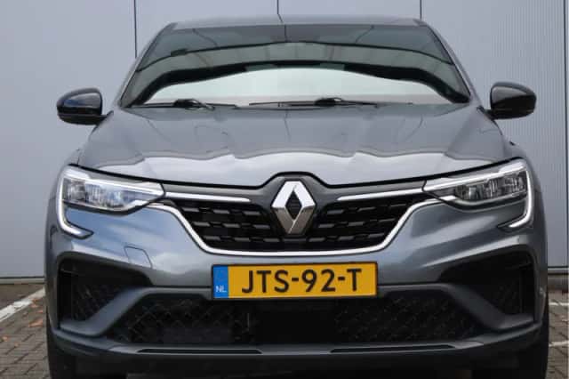 Renault Arkana (2022) thumbnail 6
