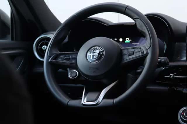 Alfa Romeo Tonale (2022) thumbnail 24