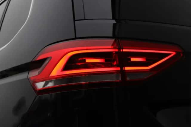 Volkswagen Touran (2018) thumbnail 17