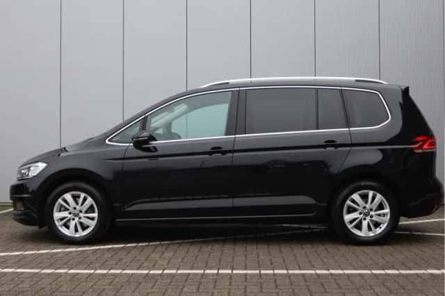 Volkswagen Touran (2018) thumbnail 19