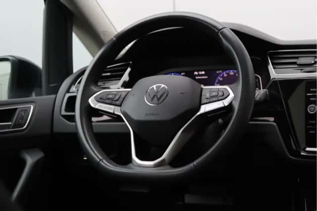 Volkswagen Touran (2018) thumbnail 22