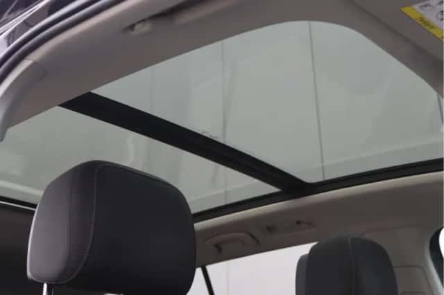 Volkswagen Touran (2018) thumbnail 33