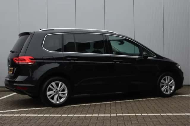 Volkswagen Touran (2018) thumbnail 5