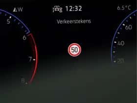 Volkswagen Touran (2018) thumbnail 45