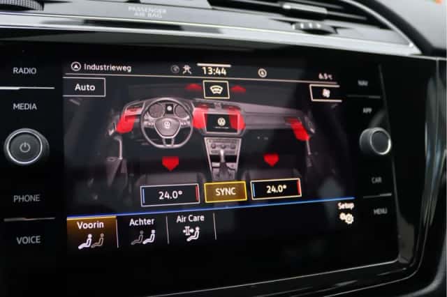Volkswagen Touran (2018) thumbnail 56
