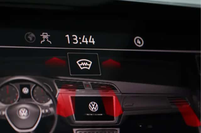 Volkswagen Touran (2018) thumbnail 57