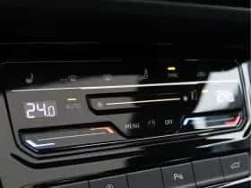 Volkswagen Touran (2018) thumbnail 60