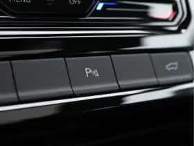 Volkswagen Touran (2018) thumbnail 62