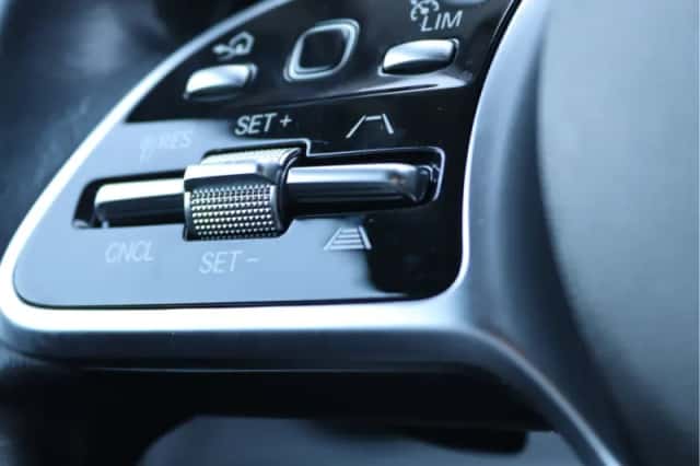 Mercedes-Benz C-Klasse (2020) thumbnail 42