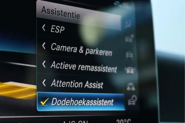 Mercedes-Benz C-Klasse (2020) thumbnail 57