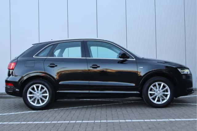 Audi Q3 (2018) thumbnail 16