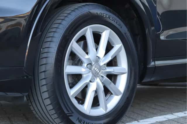 Audi Q3 (2018) thumbnail 9
