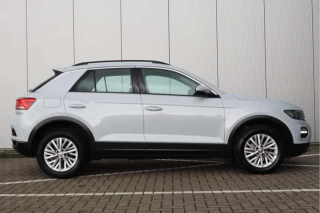 Volkswagen T-Roc (2018) thumbnail 16