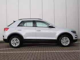 Volkswagen T-Roc (2018) thumbnail 16