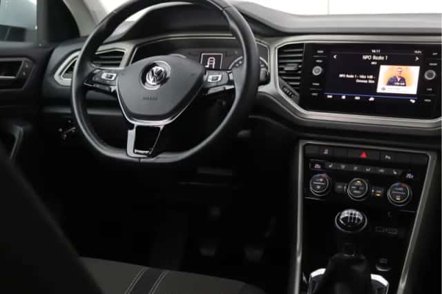 Volkswagen T-Roc (2018) thumbnail 17