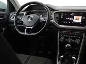Volkswagen T-Roc (2018) thumbnail 17