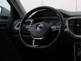 Volkswagen T-Roc (2018) thumbnail 18