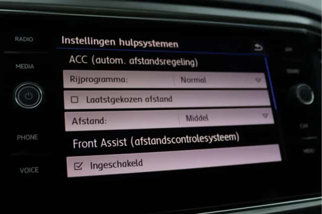 Volkswagen T-Roc (2018) thumbnail 39