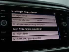 Volkswagen T-Roc (2018) thumbnail 41