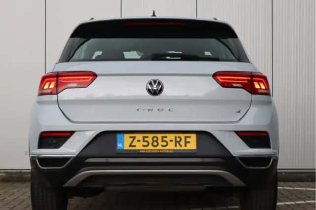 Volkswagen T-Roc (2018) thumbnail 7